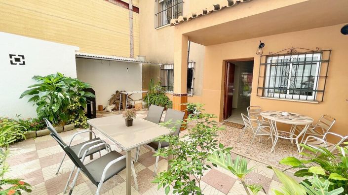 Image No.20-11 Bed Plot for sale