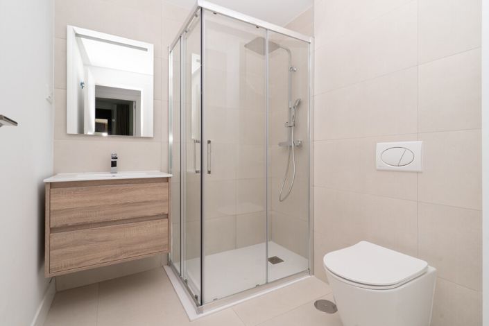 Image No.13-2 Bed Property for sale