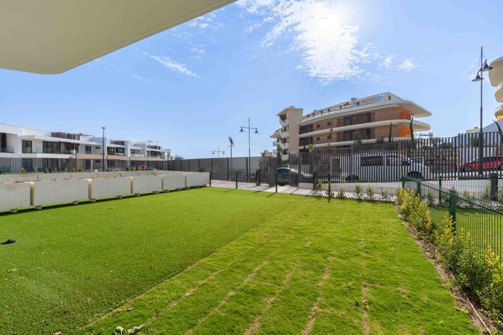 Image No.15-2 Bed Property for sale