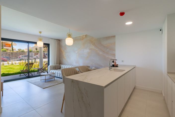Image No.2-2 Bed Property for sale