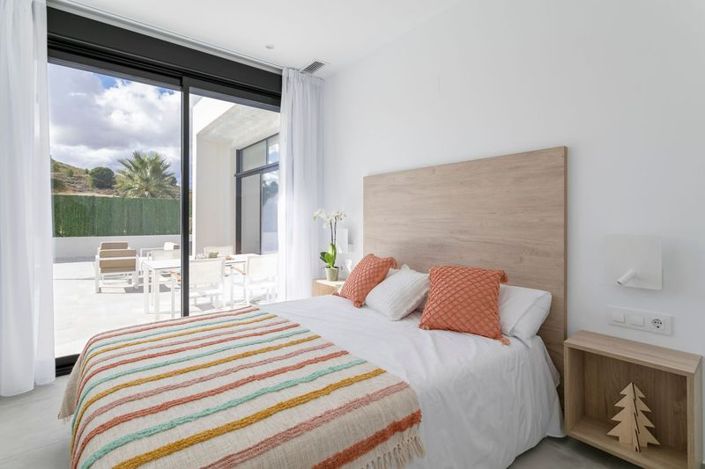 Image No.19-2 Bed Villa for sale