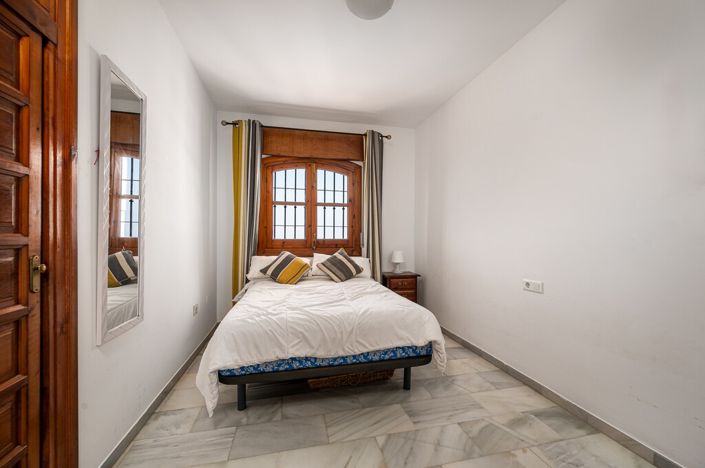 Image No.9-2 Bed Villa for sale