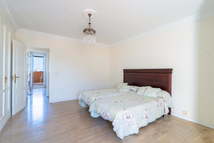 Image No.17-3 Bed Property for sale