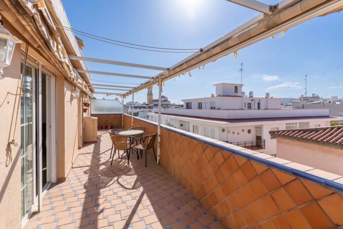 Image No.35-3 Bed Property for sale