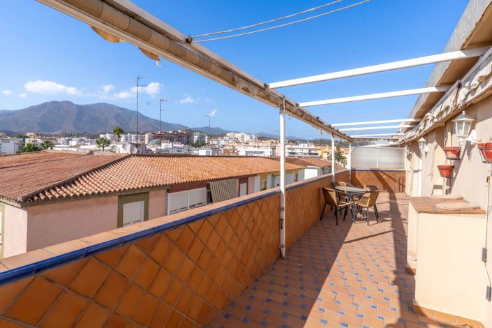 Image No.5-3 Bed Property for sale