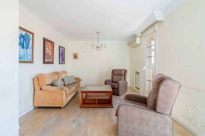 Image No.6-3 Bed Property for sale