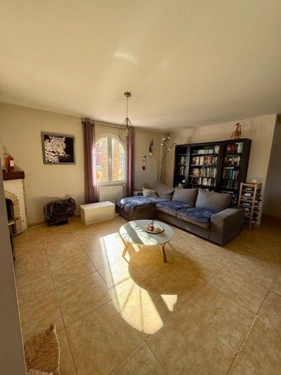 Image No.3-5 Bed Villa for sale