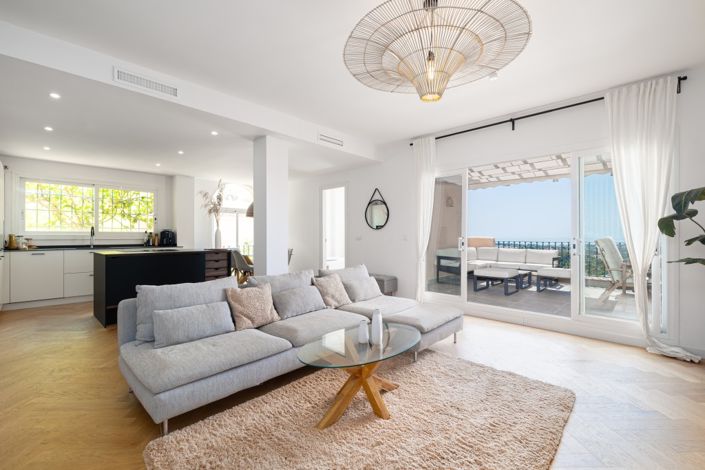 Image No.5-3 Bed Property for sale