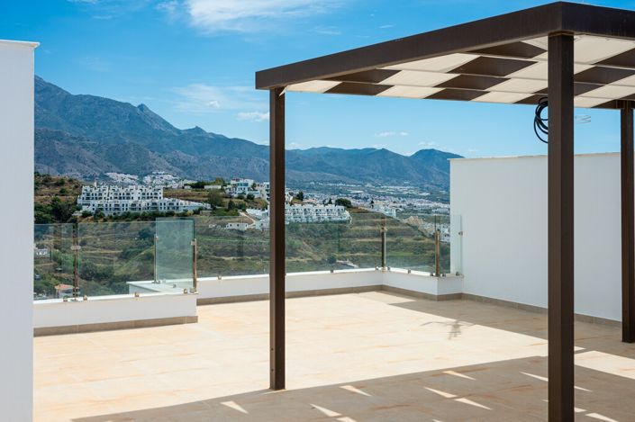 Image No.2-2 Bed Property for sale
