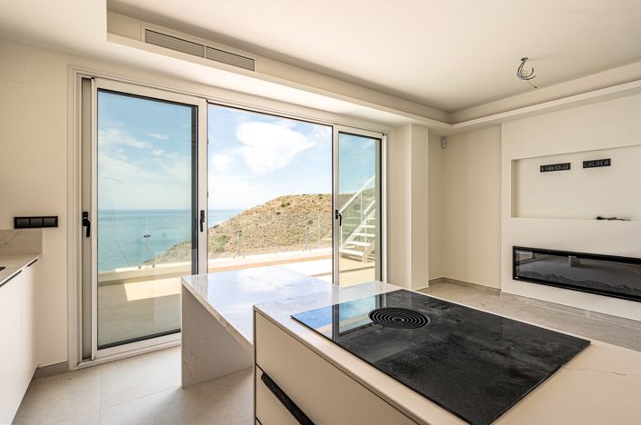 Image No.4-2 Bed Property for sale