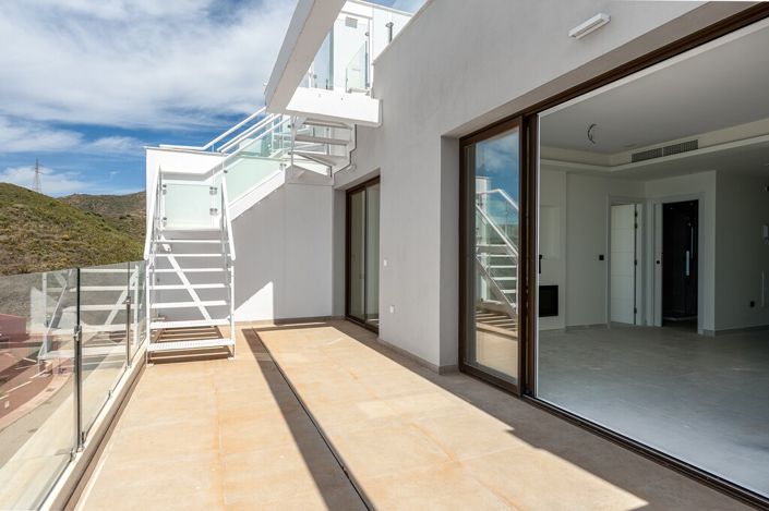 Image No.7-2 Bed Property for sale