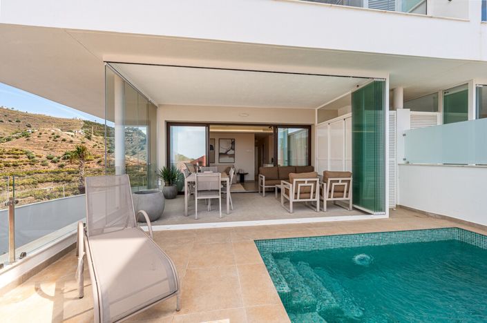 Image No.2-2 Bed Property for sale