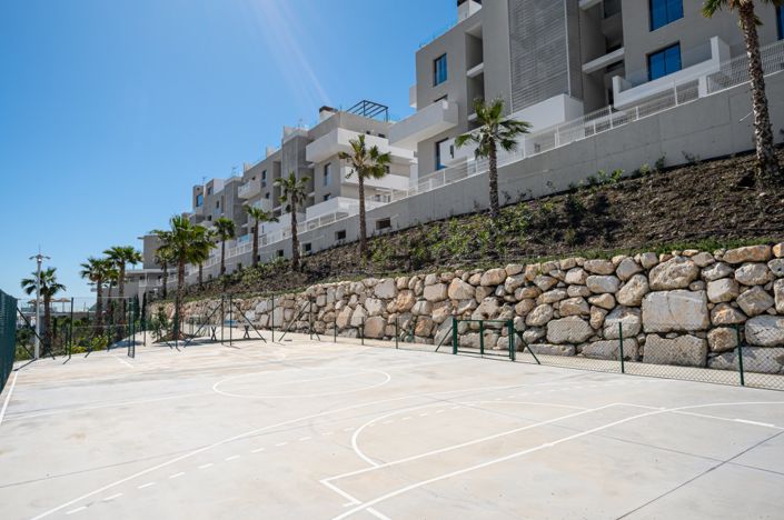 Image No.33-2 Bed Property for sale