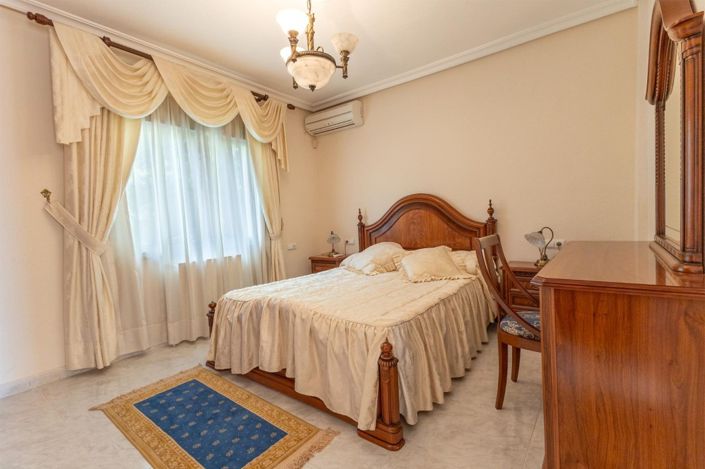Image No.19-5 Bed Villa for sale