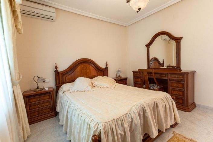 Image No.20-5 Bed Villa for sale