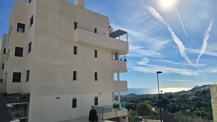 Image No.28-2 Bed Property for sale