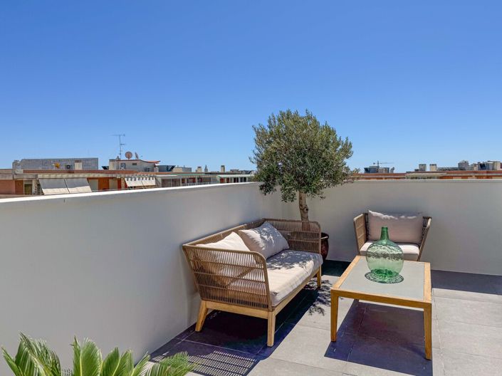Image No.9-2 Bed Property for sale