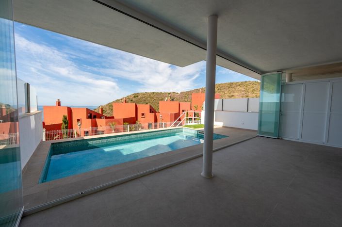 Image No.2-2 Bed Property for sale