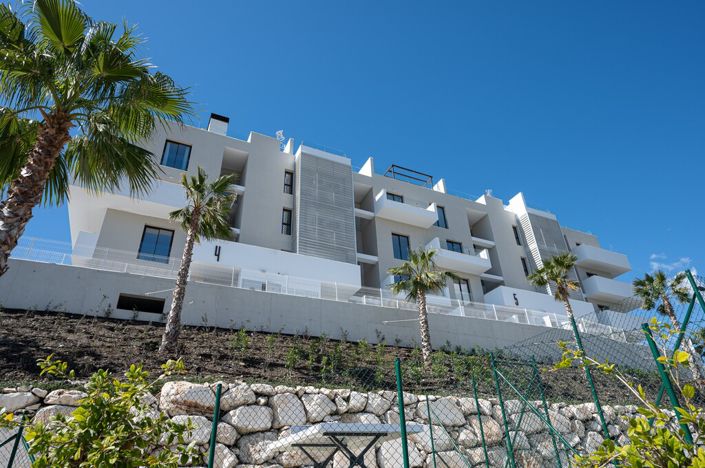 Image No.26-2 Bed Property for sale