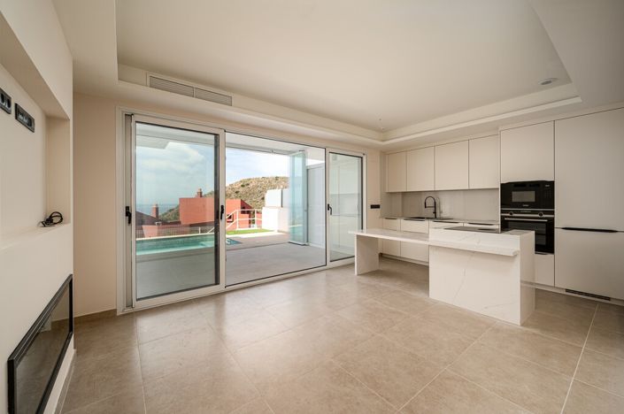 Image No.6-2 Bed Property for sale