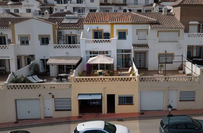 Image No.4-4 Bed Townhouse for sale