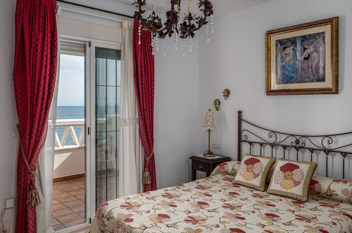 Image No.5-4 Bed Townhouse for sale
