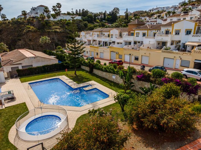Image No.7-4 Bed Townhouse for sale
