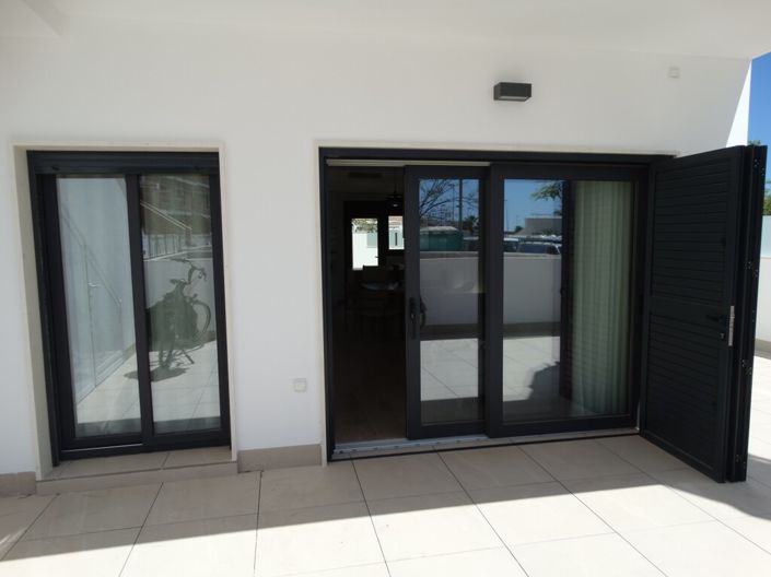 Image No.16-2 Bed Property for sale