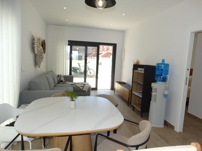 Image No.29-2 Bed Property for sale