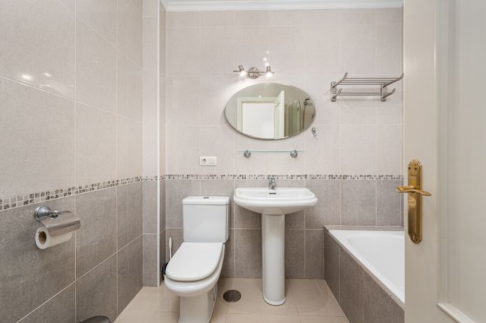 Image No.13-2 Bed Apartment for sale