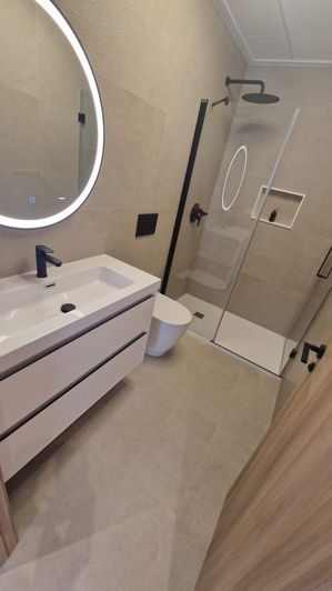 Image No.37-3 Bed Property for sale