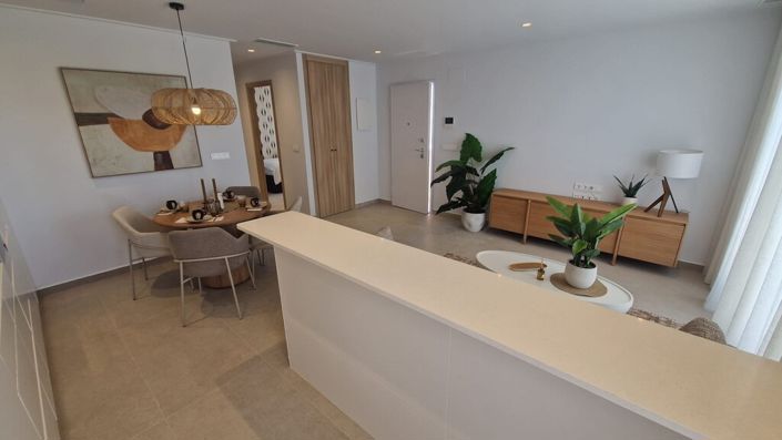 Image No.40-3 Bed Property for sale