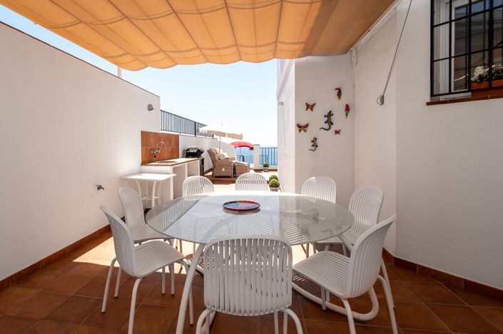 Image No.42-4 Bed Villa for sale