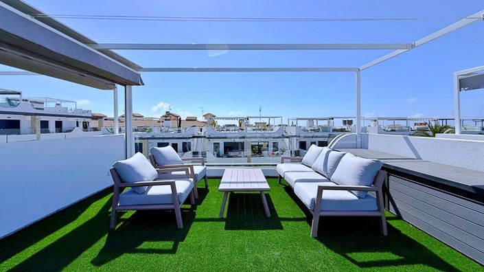 Image No.28-2 Bed Property for sale