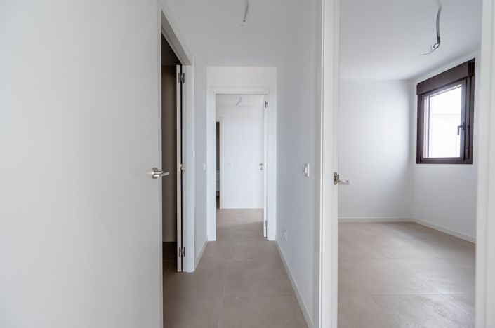Image No.25-2 Bed Apartment for sale