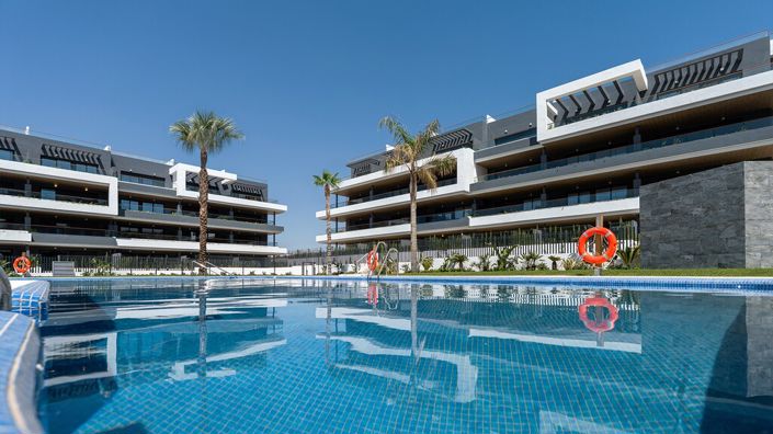 Image No.18-3 Bed Property for sale