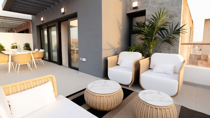 Image No.20-3 Bed Property for sale