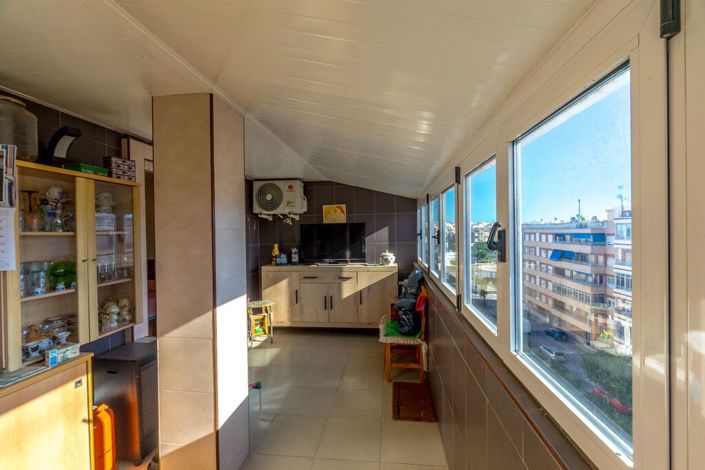 Image No.17-3 Bed Property for sale