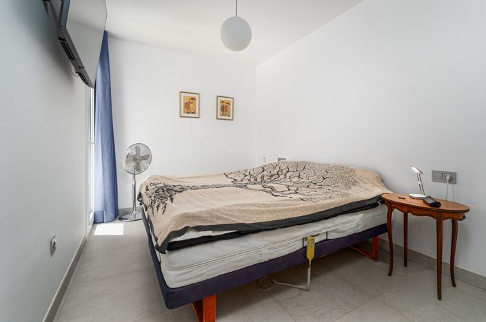 Image No.12-2 Bed Apartment for sale