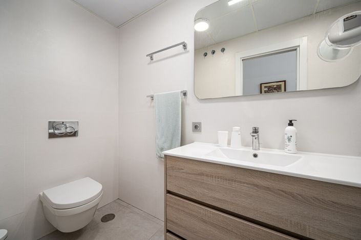 Image No.18-2 Bed Apartment for sale