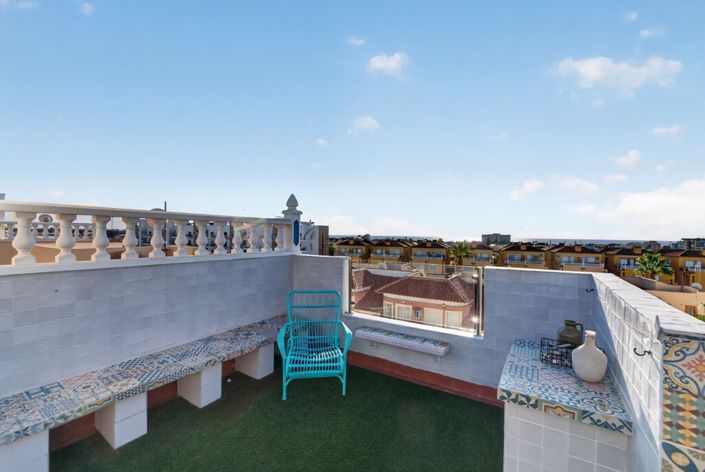 Image No.20-2 Bed Property for sale