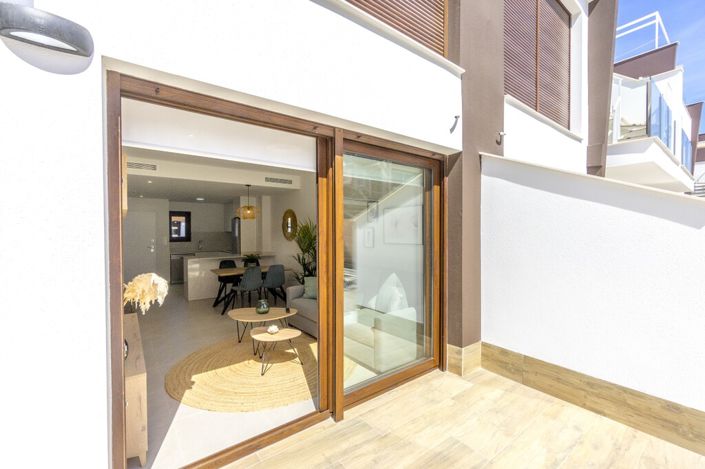Image No.19-2 Bed Property for sale