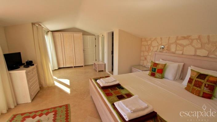 Image No.20-2 Bed Apartment for sale