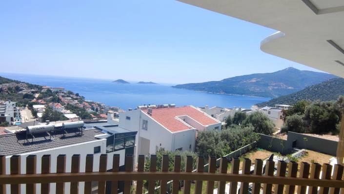 Image No.20-3 Bed Apartment for sale