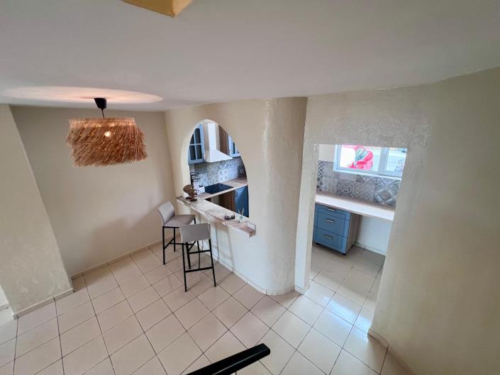 Image No.12-2 Bed Property for sale