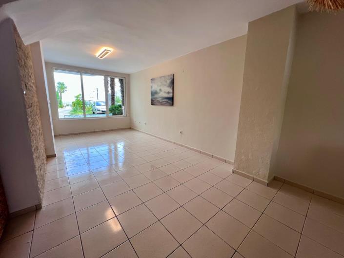 Image No.13-2 Bed Property for sale