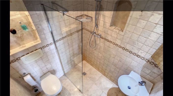 Image No.24-4 Bed Property for sale