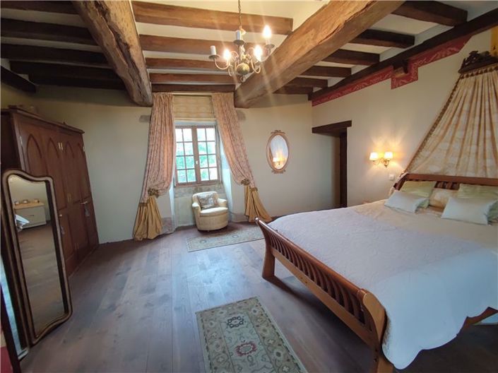 Image No.26-4 Bed Property for sale