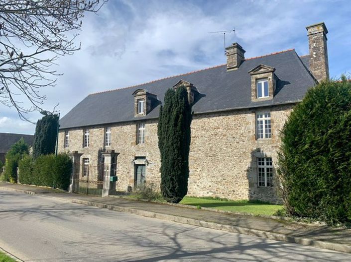 Image No.6-4 Bed Property for sale