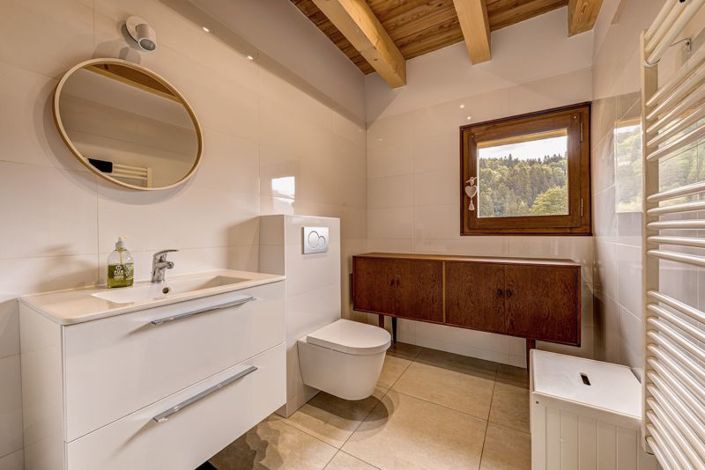 Image No.21-6 Bed Property for sale